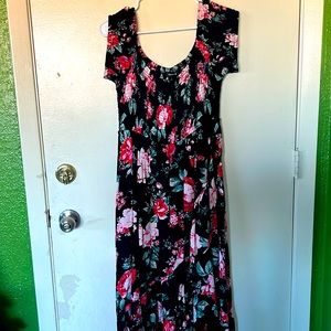 Very cute pink floral torrid dress!!